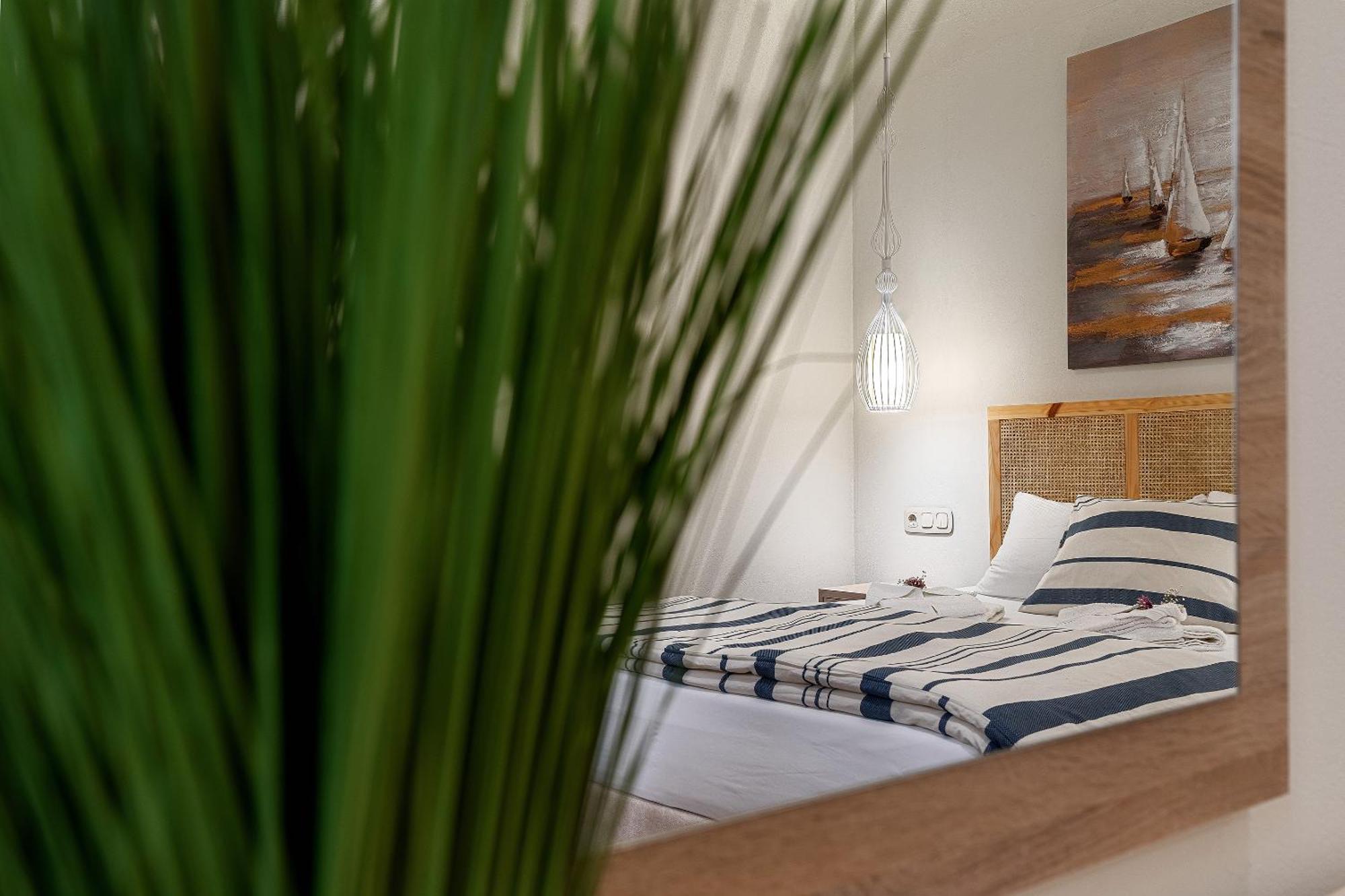 Ioanna Bayview Luxury Apartment เอียราเปตรา ภายนอก รูปภาพ