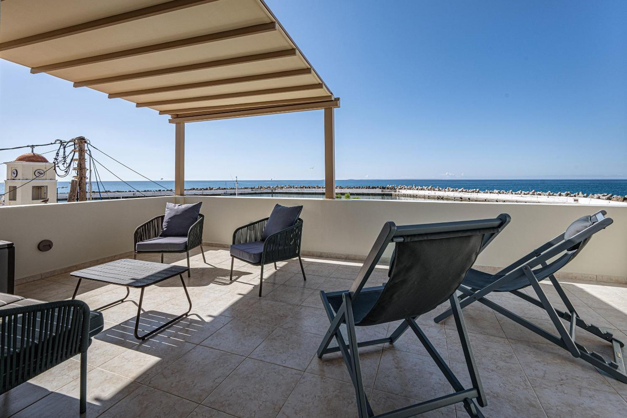 Ioanna Bayview Luxury Apartment เอียราเปตรา ภายนอก รูปภาพ